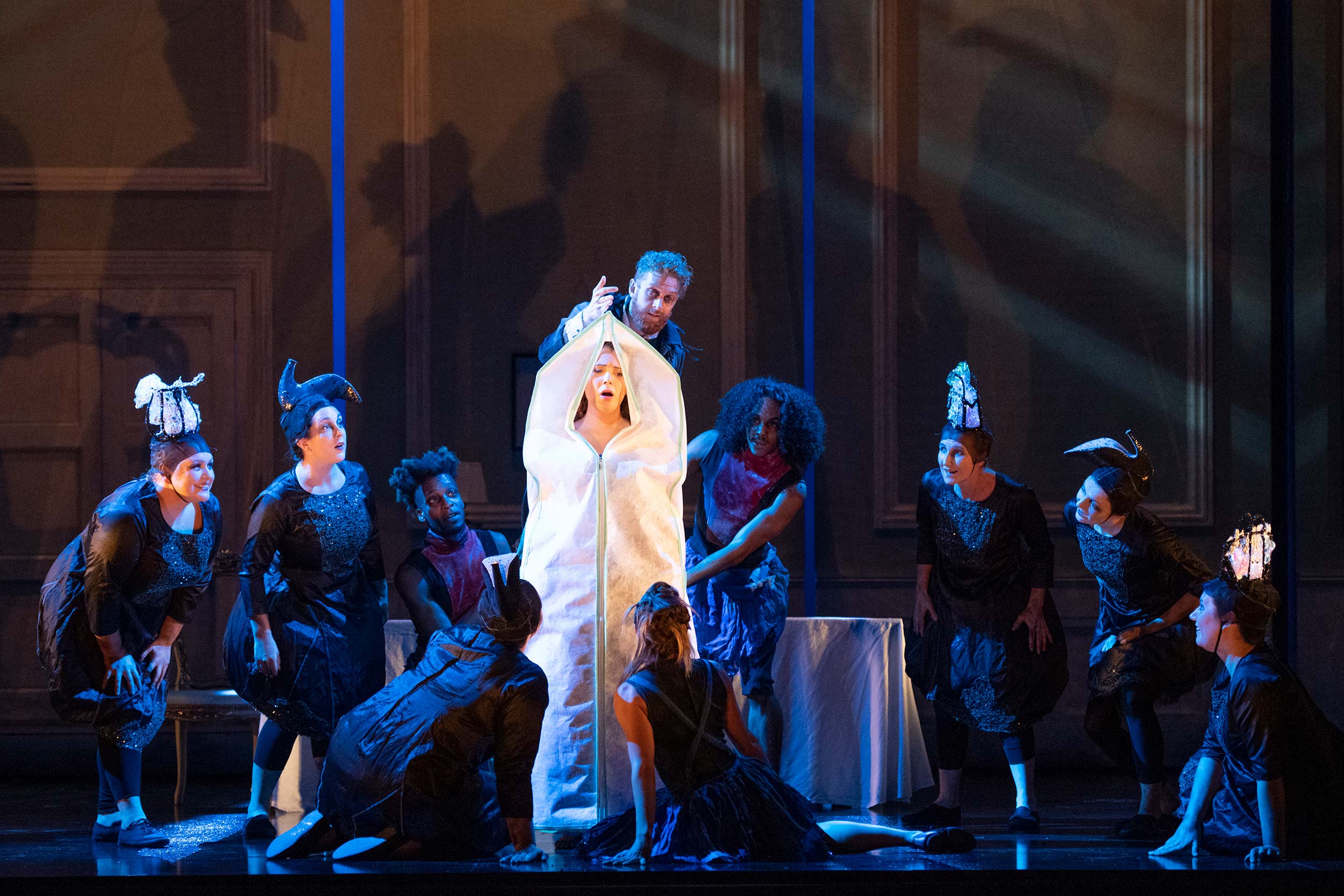 Production photo from Cendrillon (Cinderella)